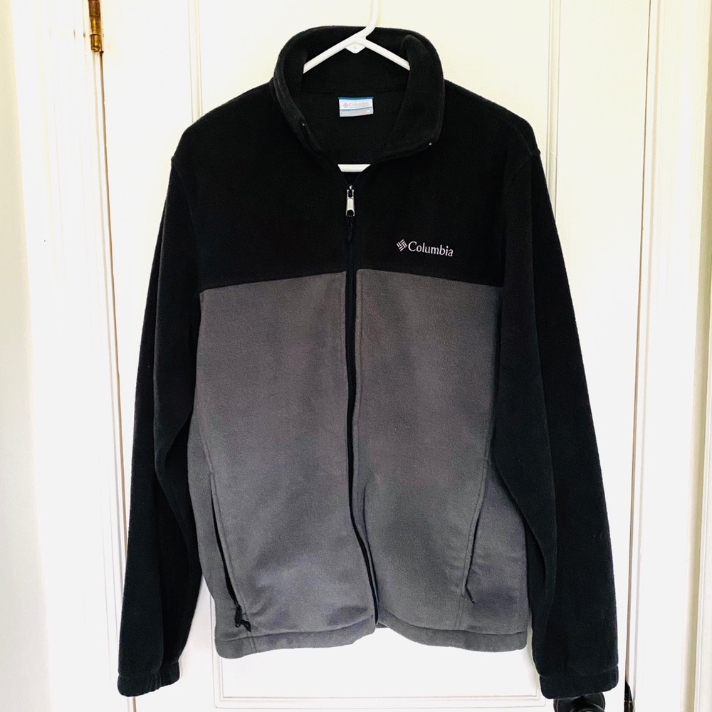 Columbia fleece jacket. Men’s M.